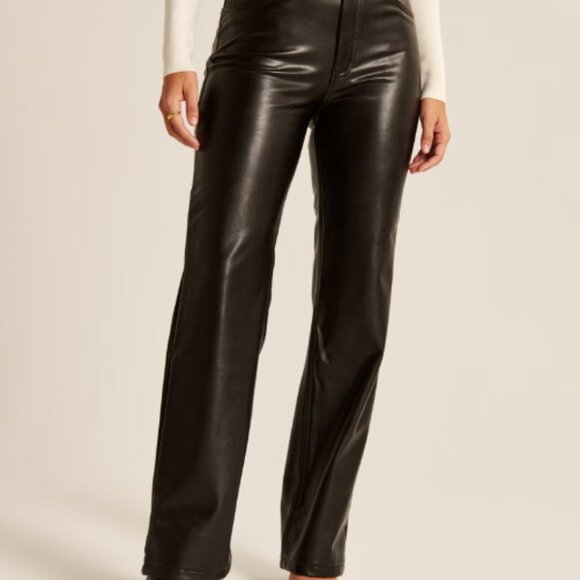 Abercrombie Curve Love Vegan Leather 90s Relaxed Pant - Picture 2 of 2